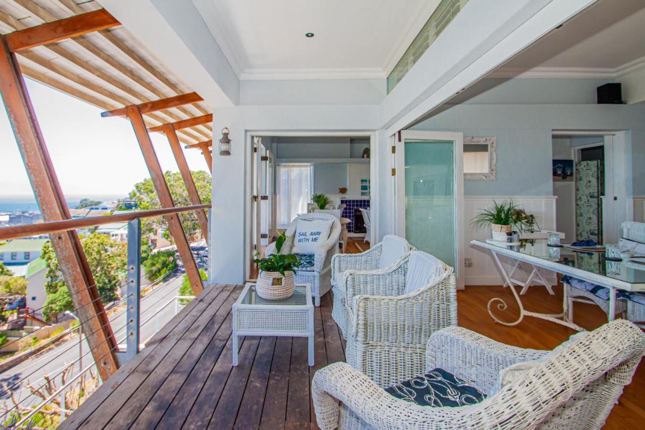 Hotel A Boat House à Simonʼs Town Extérieur photo